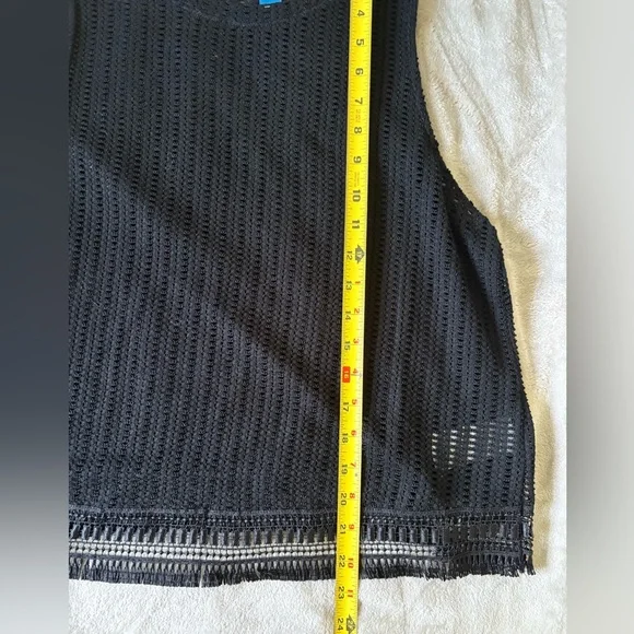 NWOT - Old Navy Black Crochet Tank Top - Picture 6 of 7